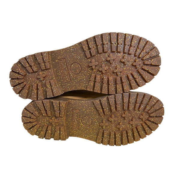 Timberland Women’s 6 inch Heritage Cupsole Boots in Wheat and Gold - Picture 7 of 13